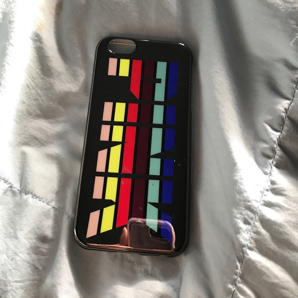 Victoria's Secret pink rubber case