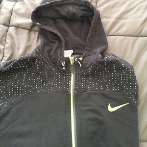 Nike men's hoodie. Lightly worn. Size L