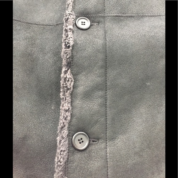 Prada - Picture 7 of 8