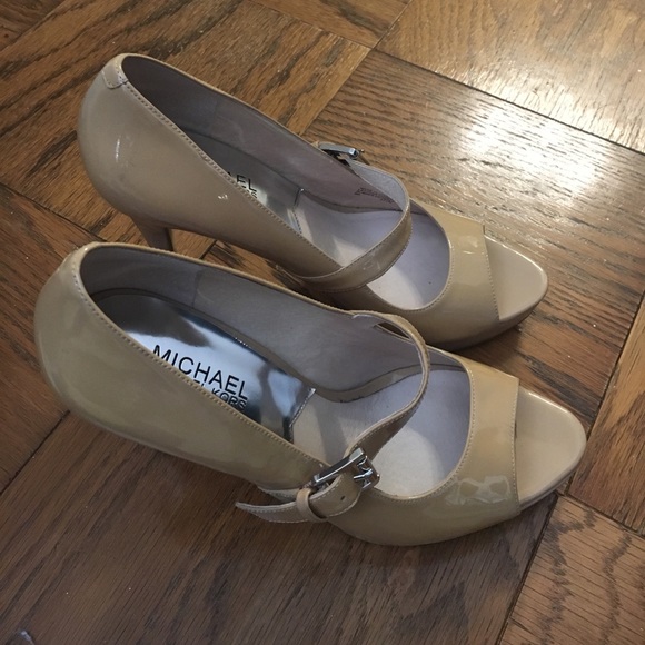 Michael Kors Nude Peep Toe Pumps - Picture 2 of 3