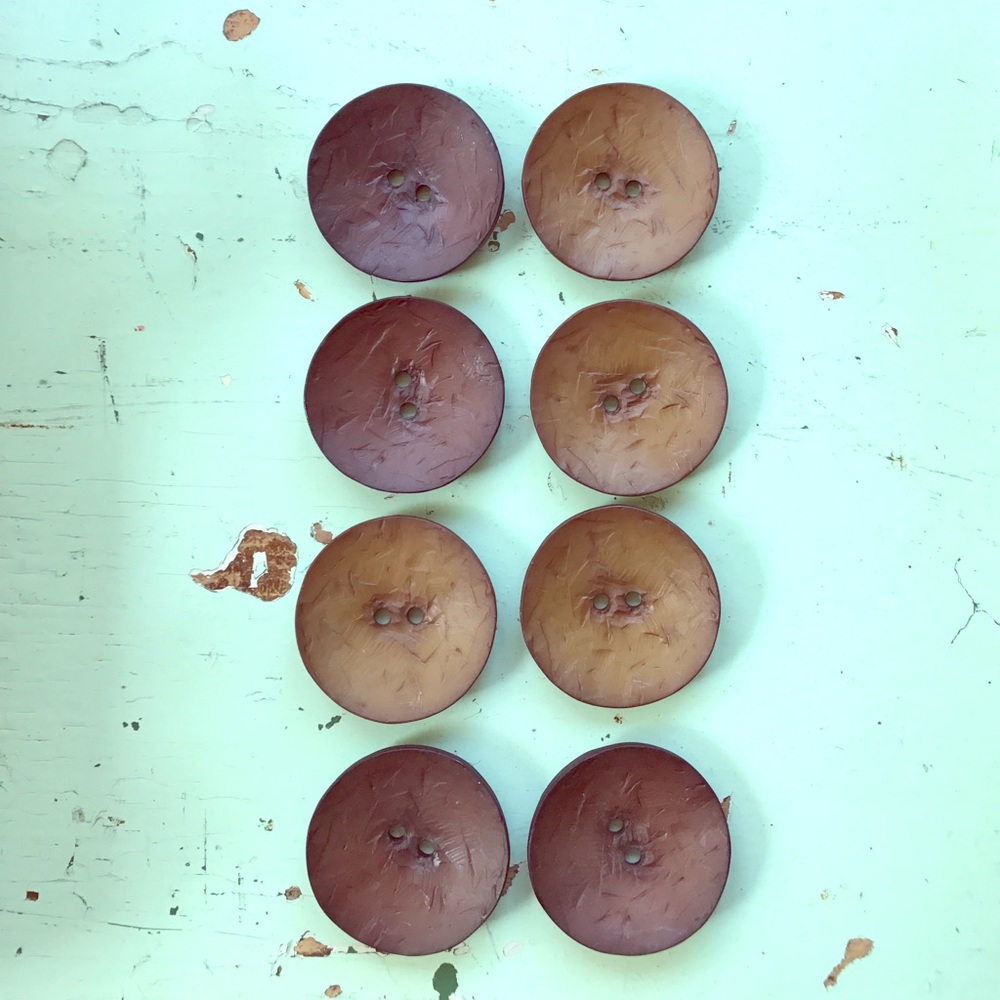 Large Buttons -8