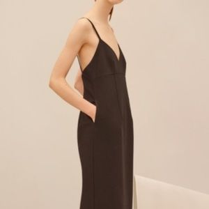Aritzia Babaton "Suzanne" dress