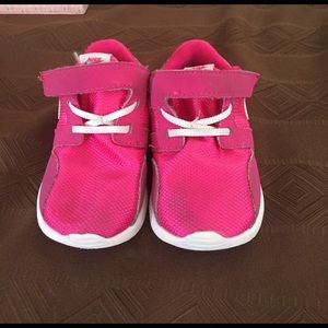 Pink/white Infant Girl Nike shoe size 6U