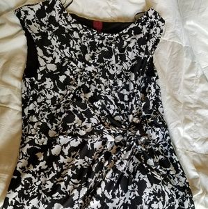 Sleeveless, side knot dreas
