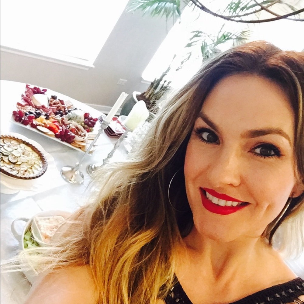 Meet your Posher, Olivia