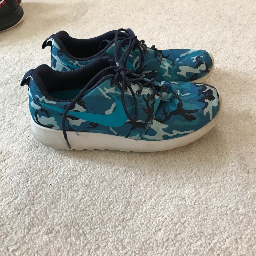 Blue camo boys nikes sneakers 6boys, 8women
