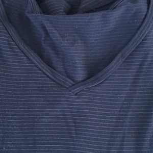 Lululemon tee shirt