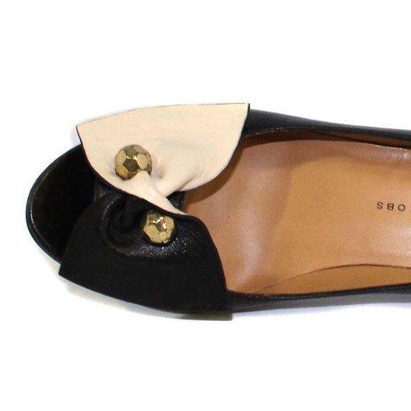 ISO Marc Jacobs 605641 Milk Black and Gold Pump - Picture 3 of 5