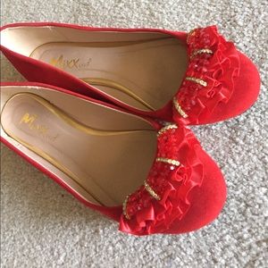 NEW Red flats