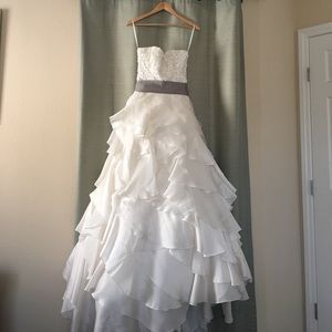 Jim Hjelm style 8962 Ivory
