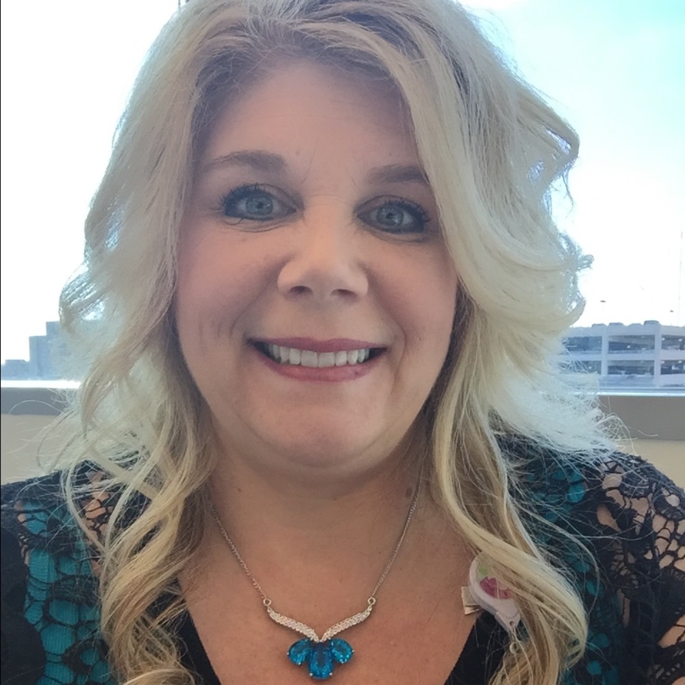 Meet your Posher, Kelly