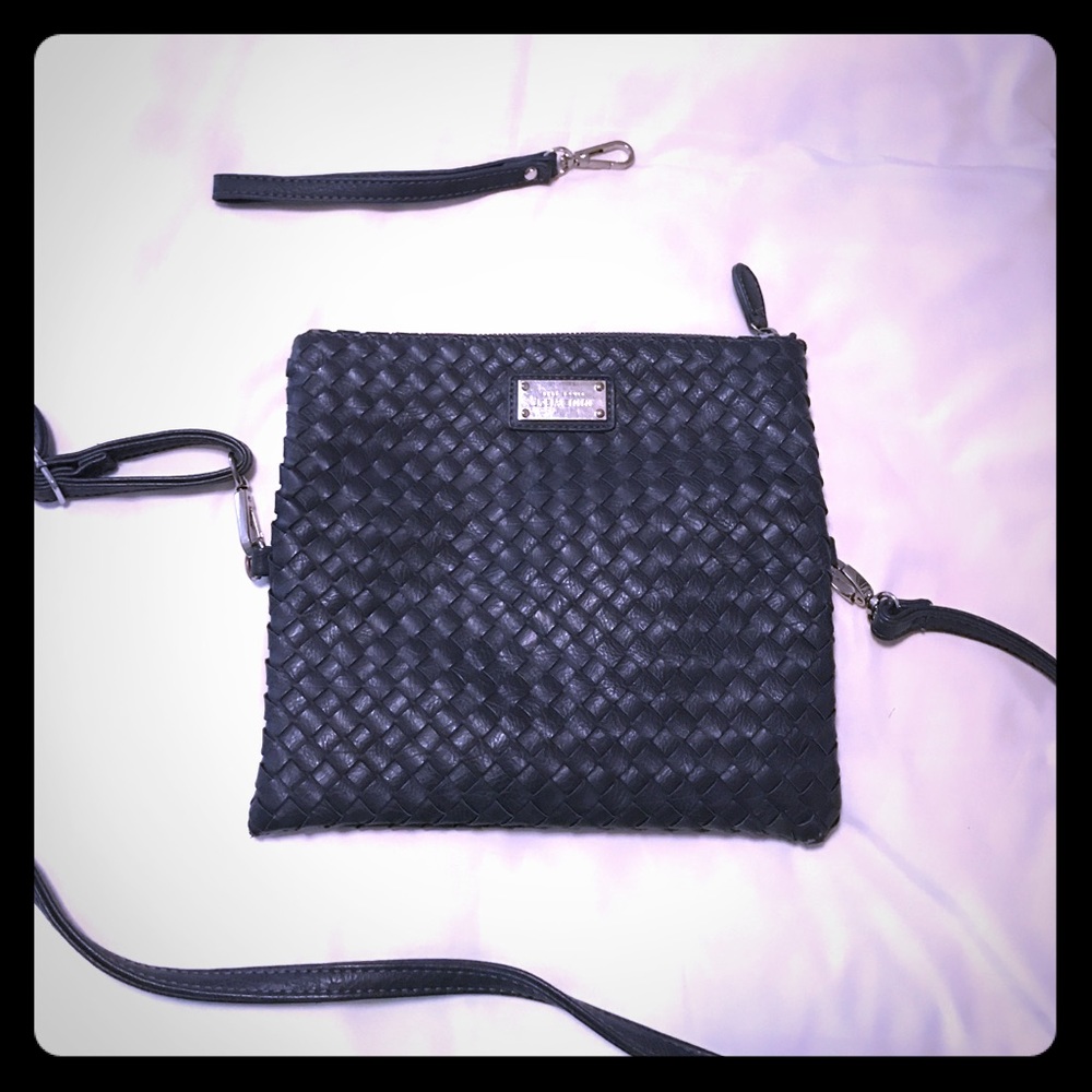 navy nine west cross body and wristlet