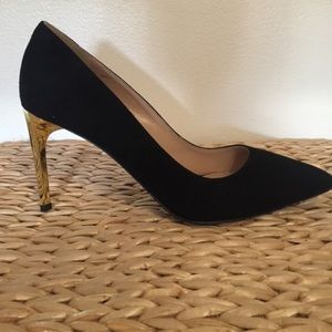 Black Suede DVF pumps with gold heel