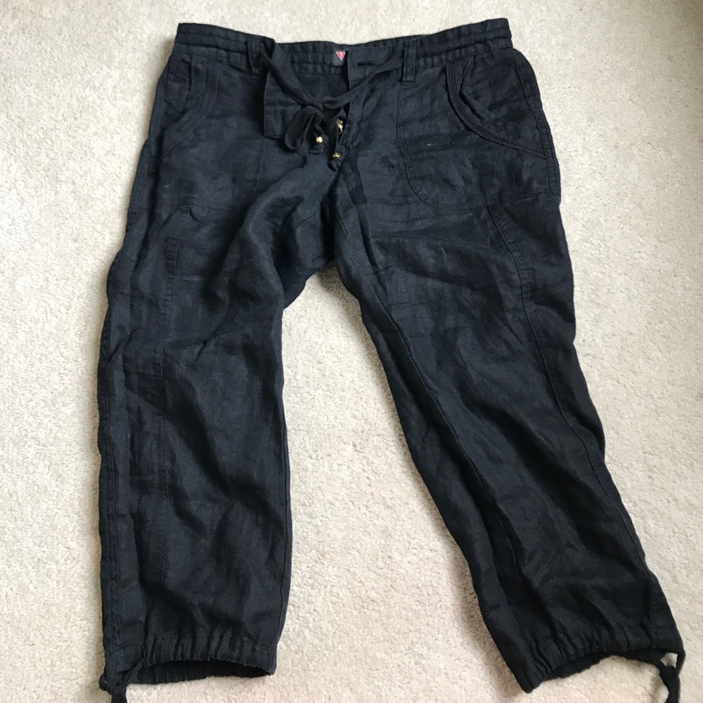 Guess black capris