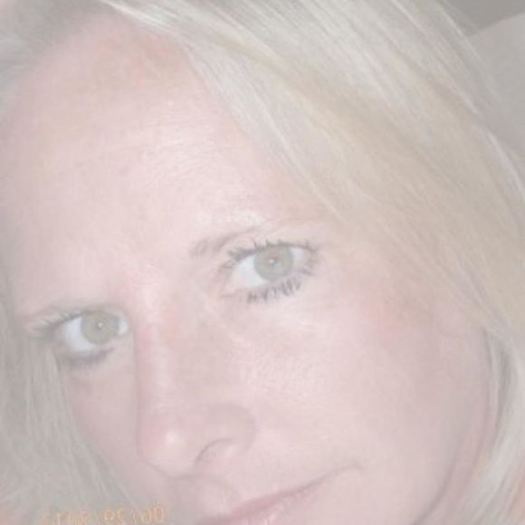 Meet your Posher, Carletta - Picture 1 of 1