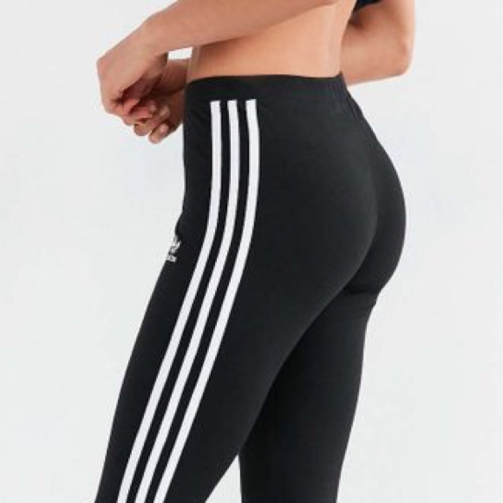 💕ADIDAS Pastel Pink Striped Yoga Pants