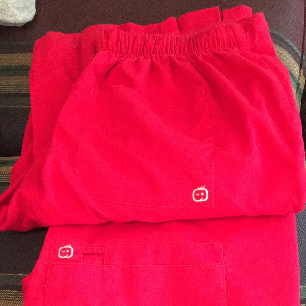 wonderwink scrub set.