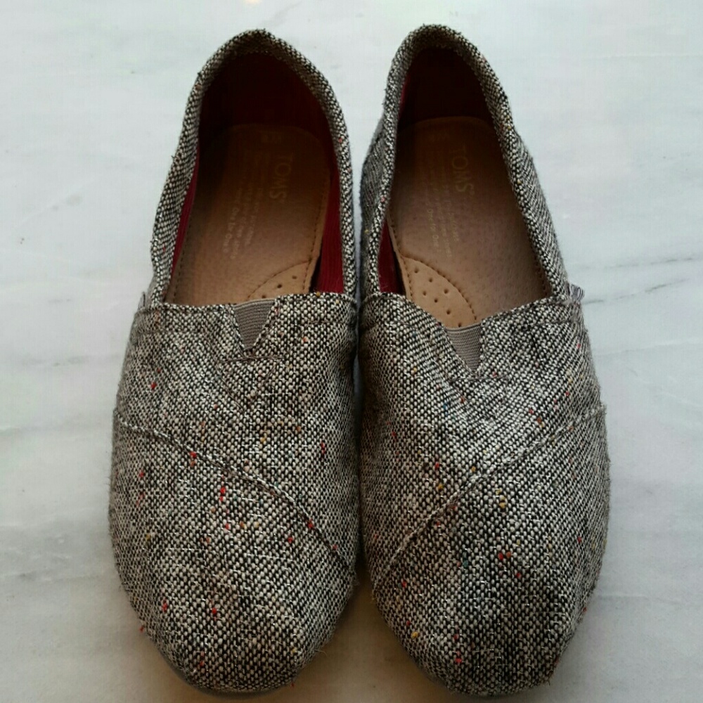 Toms slip on shoe