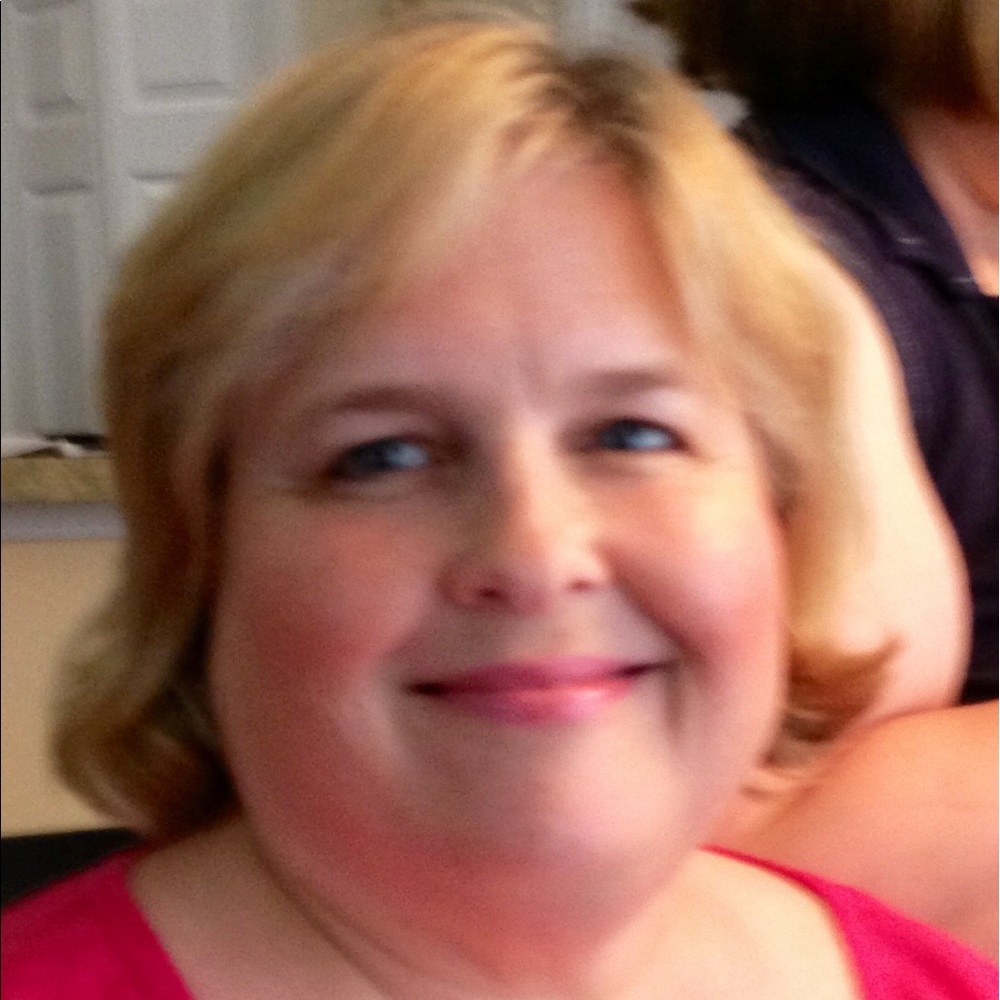 Meet your Posher, Elizabeth
