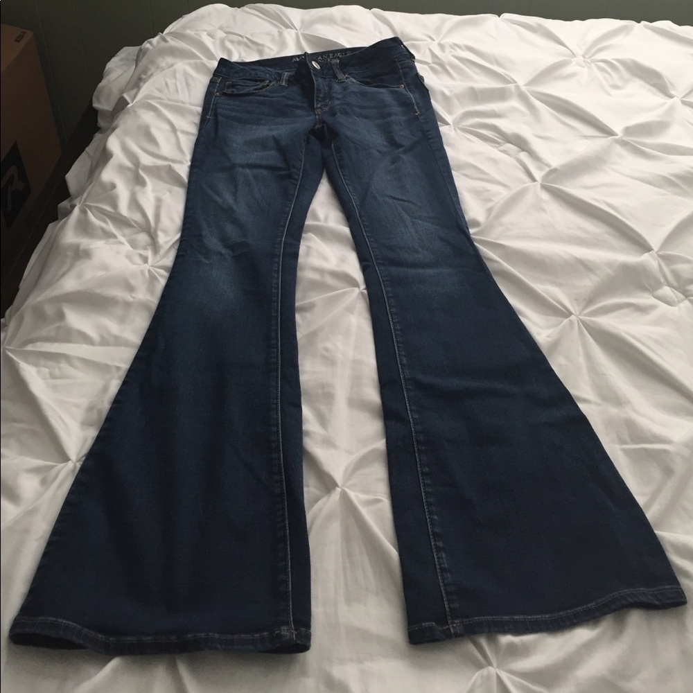 BOGO!!! 🙌🏻🔥❤️American Eagle Size 6 LONG Jeans