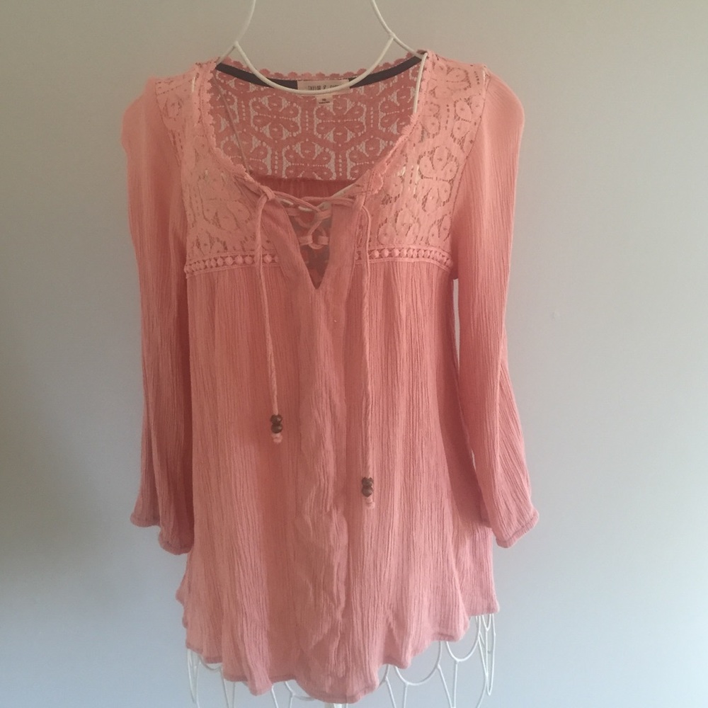 Taylor and sage women's xs top. Super cute!!!