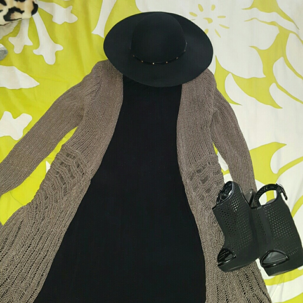 Long Cardigan, Size XL - BCBG MAXAZRIA Never Used