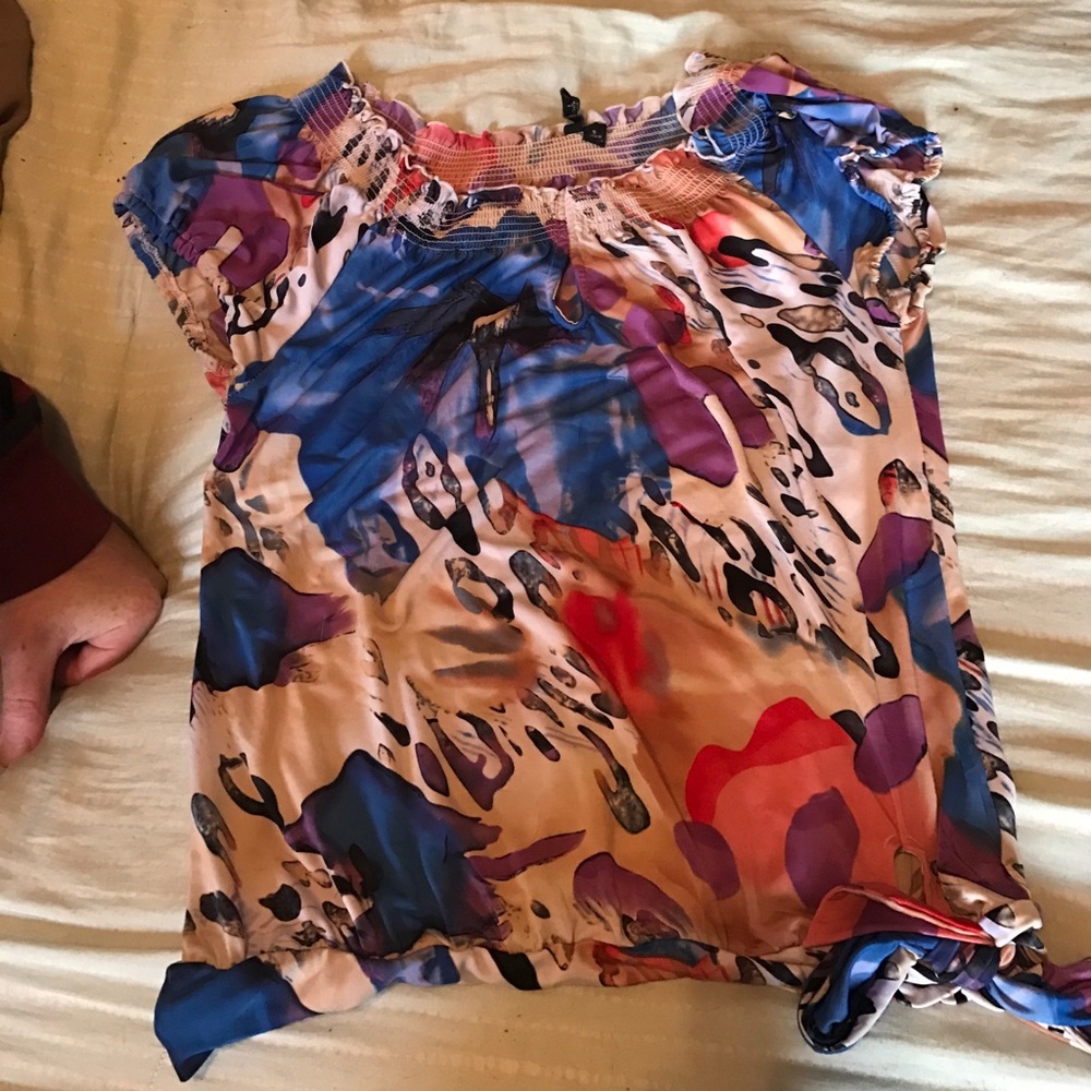 Scoop neck elastic neck/sleeve/bottom color print