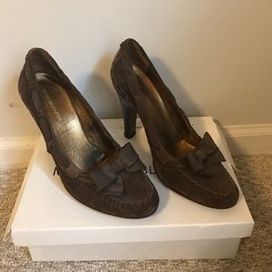 BCBG brown suede heels