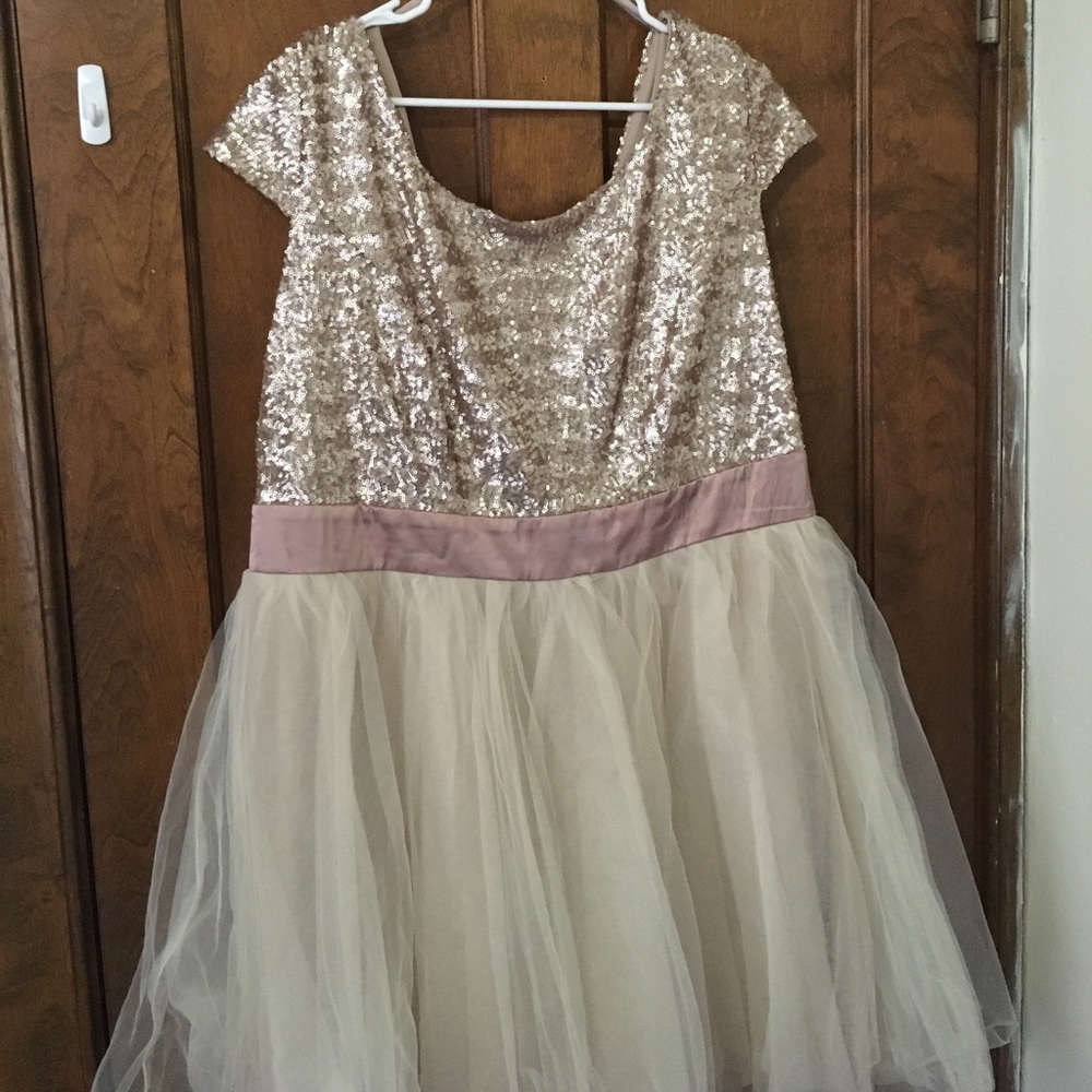 Beautiful blush ballerina dress prom