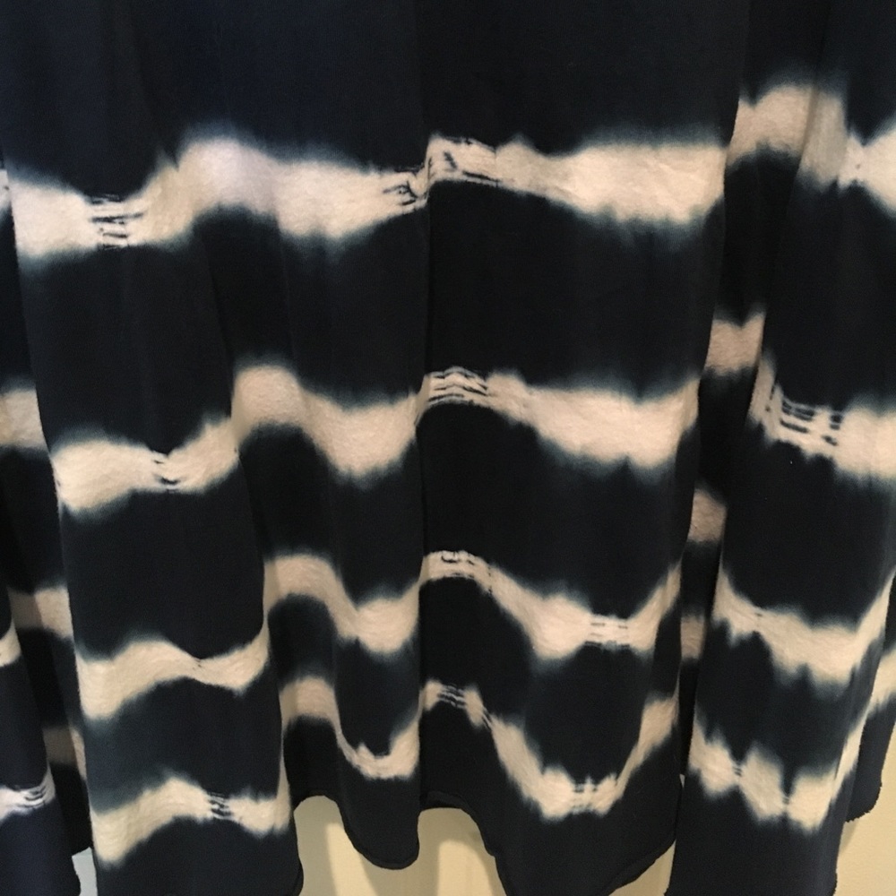 Skirt - Picture 2 of 2