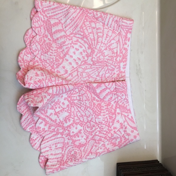 Lilly Pulitzer shorts - Picture 2 of 3
