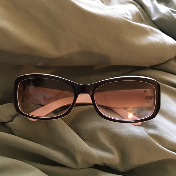 Juicy Couture Accessories - Sun Glasses