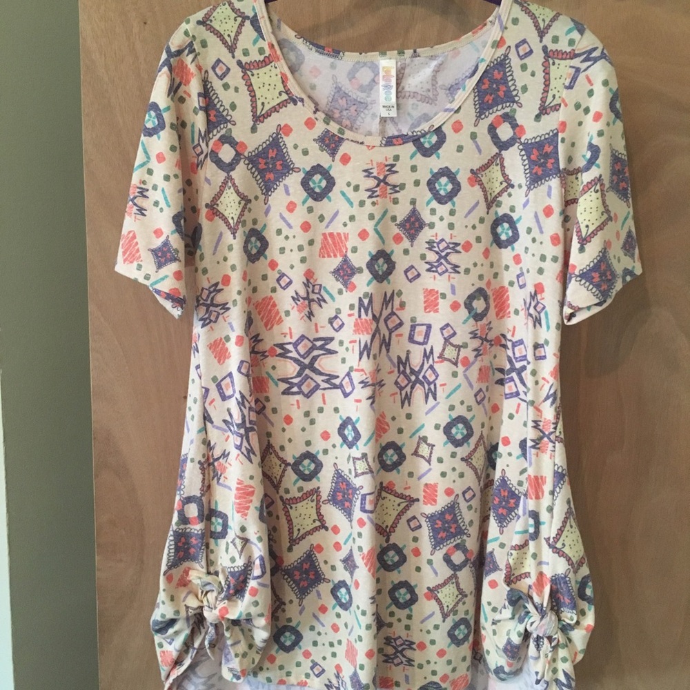 LuLaRoe Small Perfect Tee