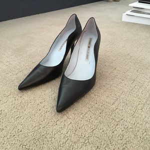 Black Tommy Hilfiger heels.