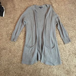 Quarter length sleeve cardigan