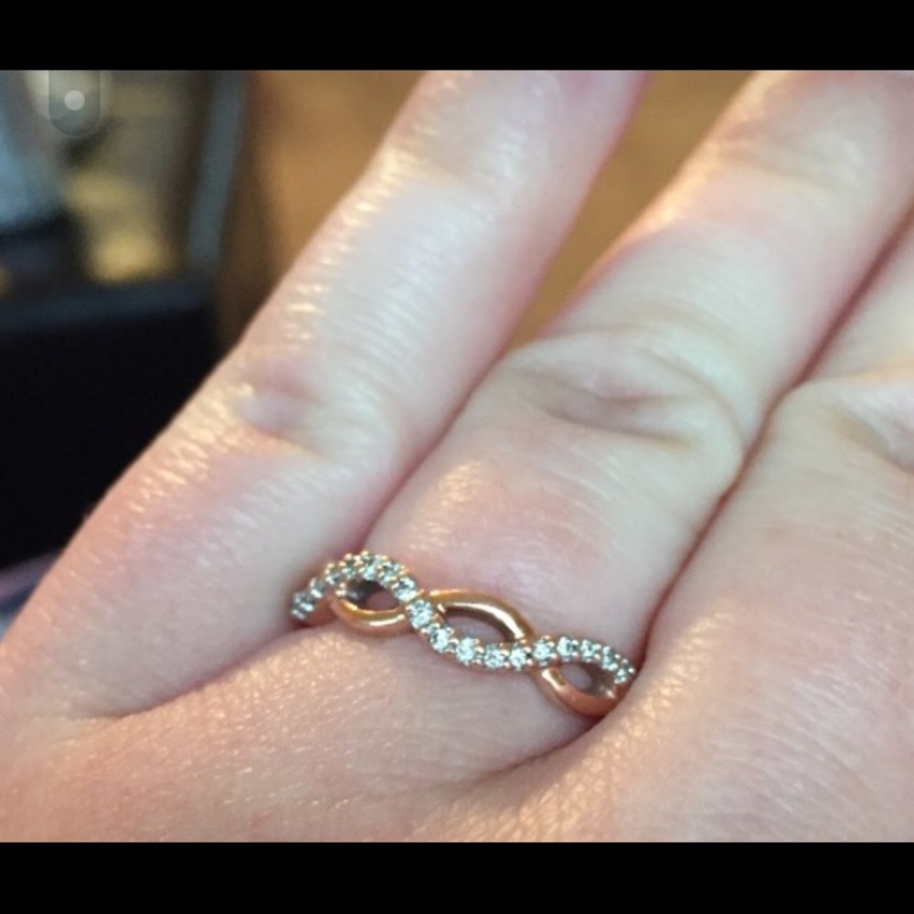 Diamond rose gold ring size 6 1/2