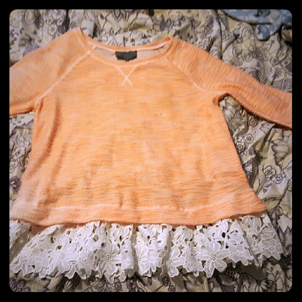 Light weight sweater