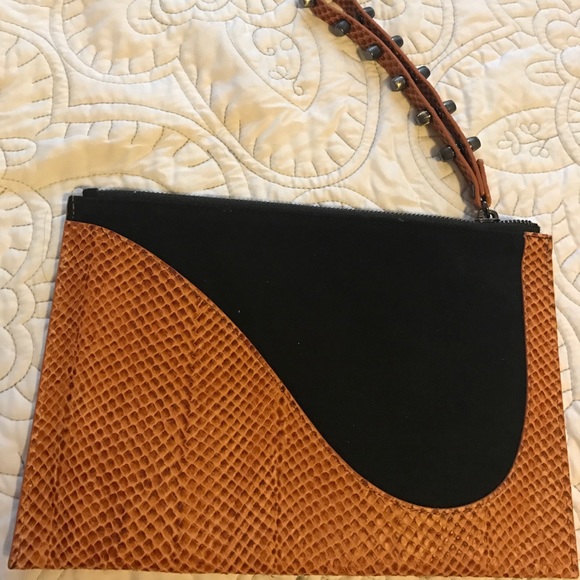 Leifsdottir brand clutch - Picture 4 of 6