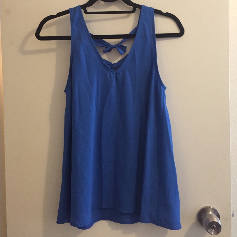 Tank top with bow back!