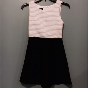 Black and white girls dress!!