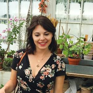 Meet your Posher, Alexis