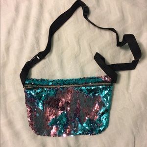 Sequins blue and pink flip change color fanny pack