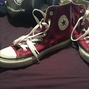 Maroon converse