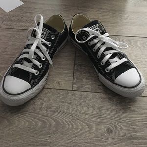 Black converse