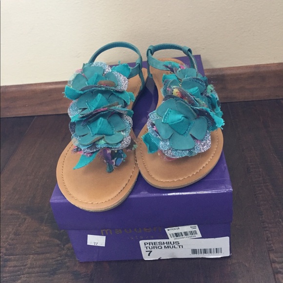 Steve Madden Presquis Sandal - Picture 3 of 3