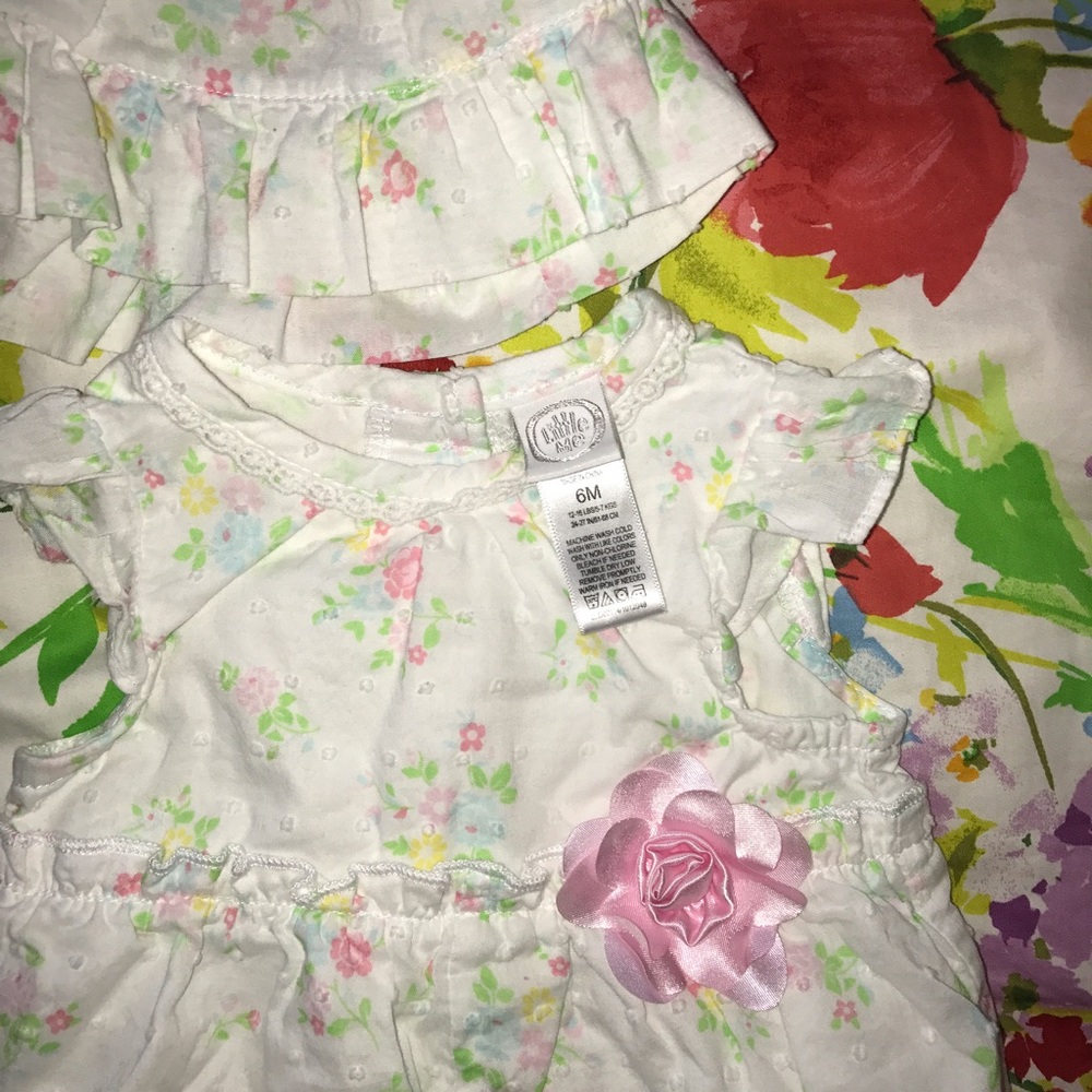 Adorable LittleMe outfit - Picture 3 of 4