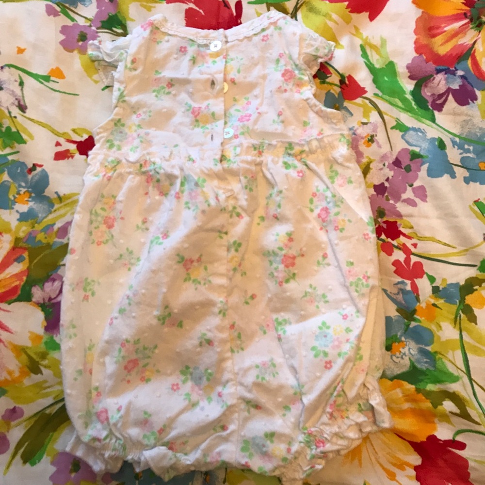 Adorable LittleMe outfit - Picture 4 of 4