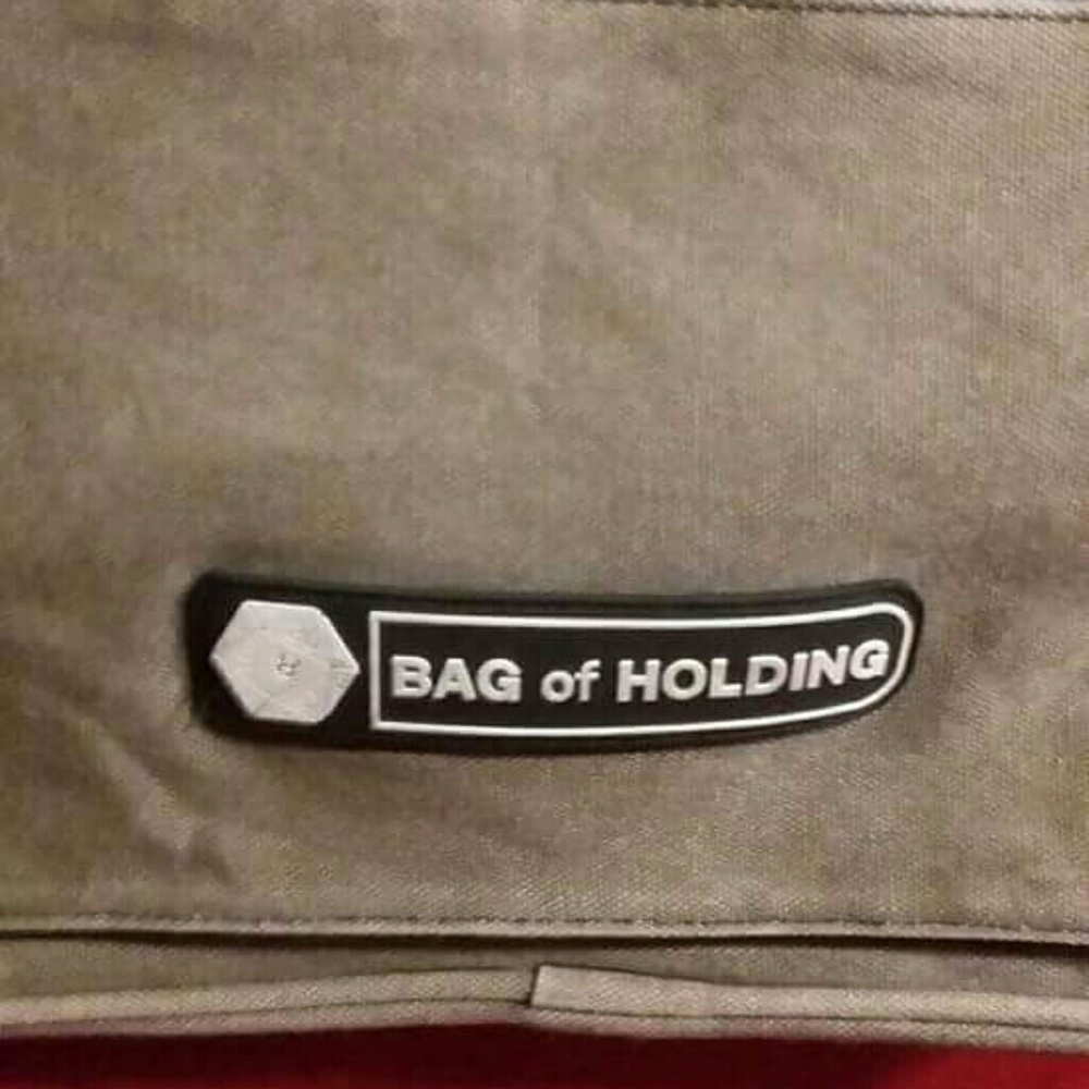Bag of holding messenger bag Think Geek