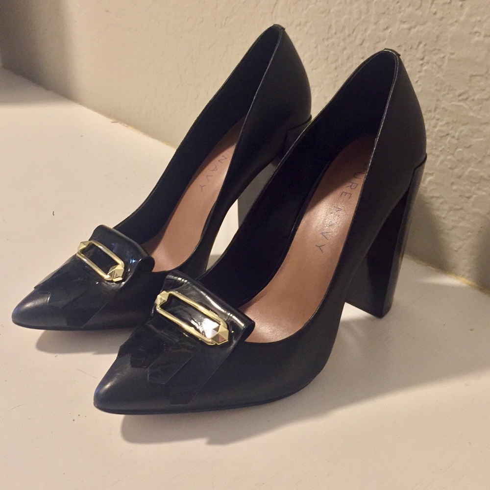 Black Leather Loafer Fringe Block Heel Pump sz 8