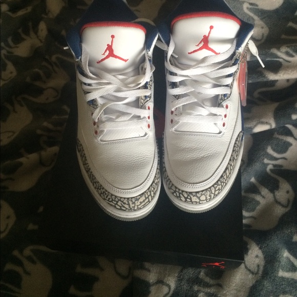 Jordan true blue 3s. Size 10.5. - Picture 3 of 4